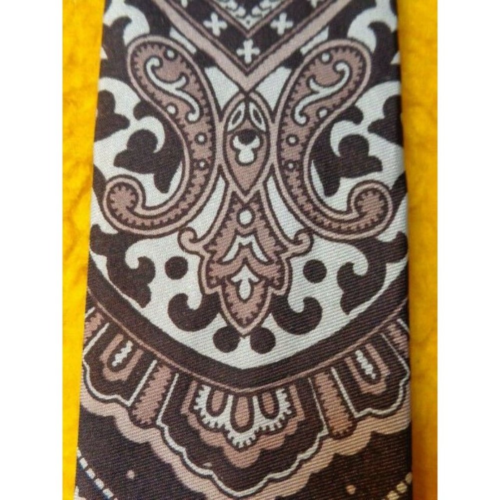 1960's SEARS VINTAGE SKINNY ~ MENS DRESS TIE ~ BROWN GRAY PINK FILIGREE ~ 53"